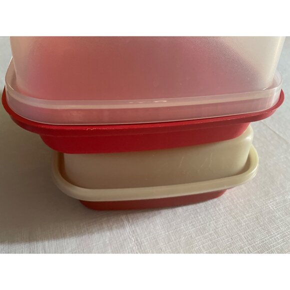 Vintage Tupperware Square Marinade Containers With Lids - Set Of 2 Red & Beige - Picture 7 of 7